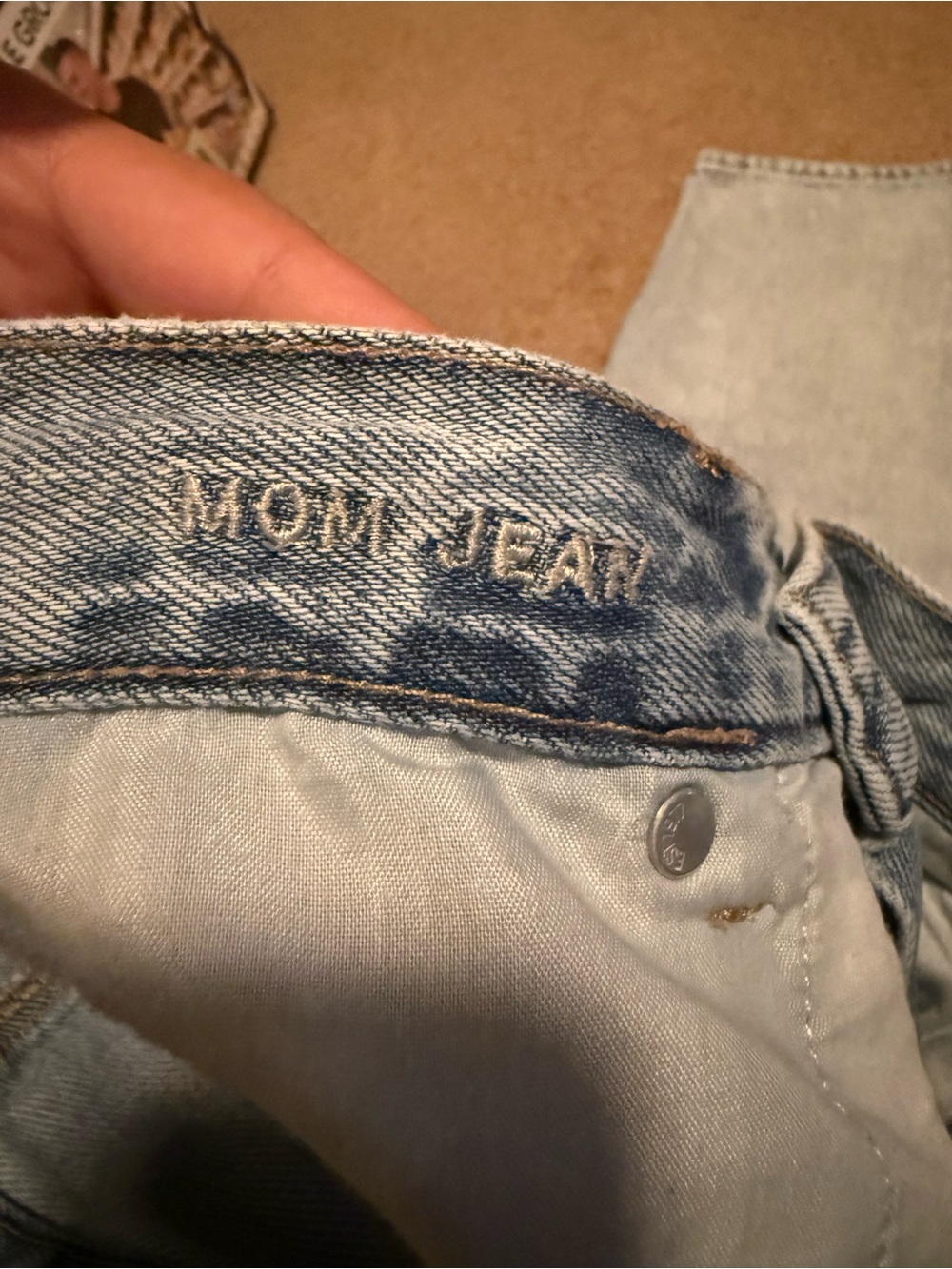American Eagle Mom Jean Short Women’s Size 6 - Picture 4 of 5